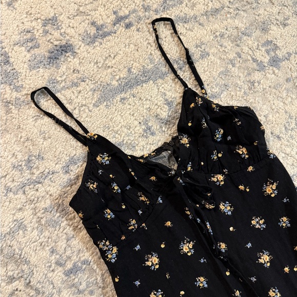 Forever 21 Black Floral Midi Dress - Picture 2 of 7